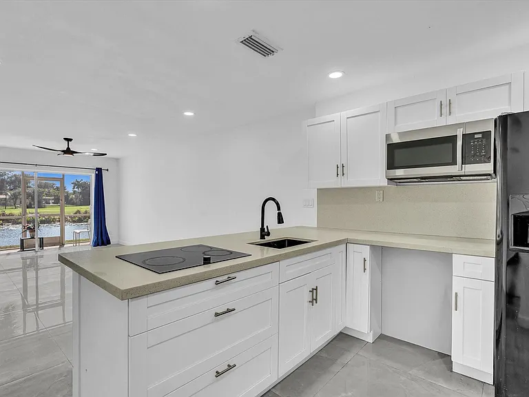 2451 SW 82nd Ave #108 — Photo 8