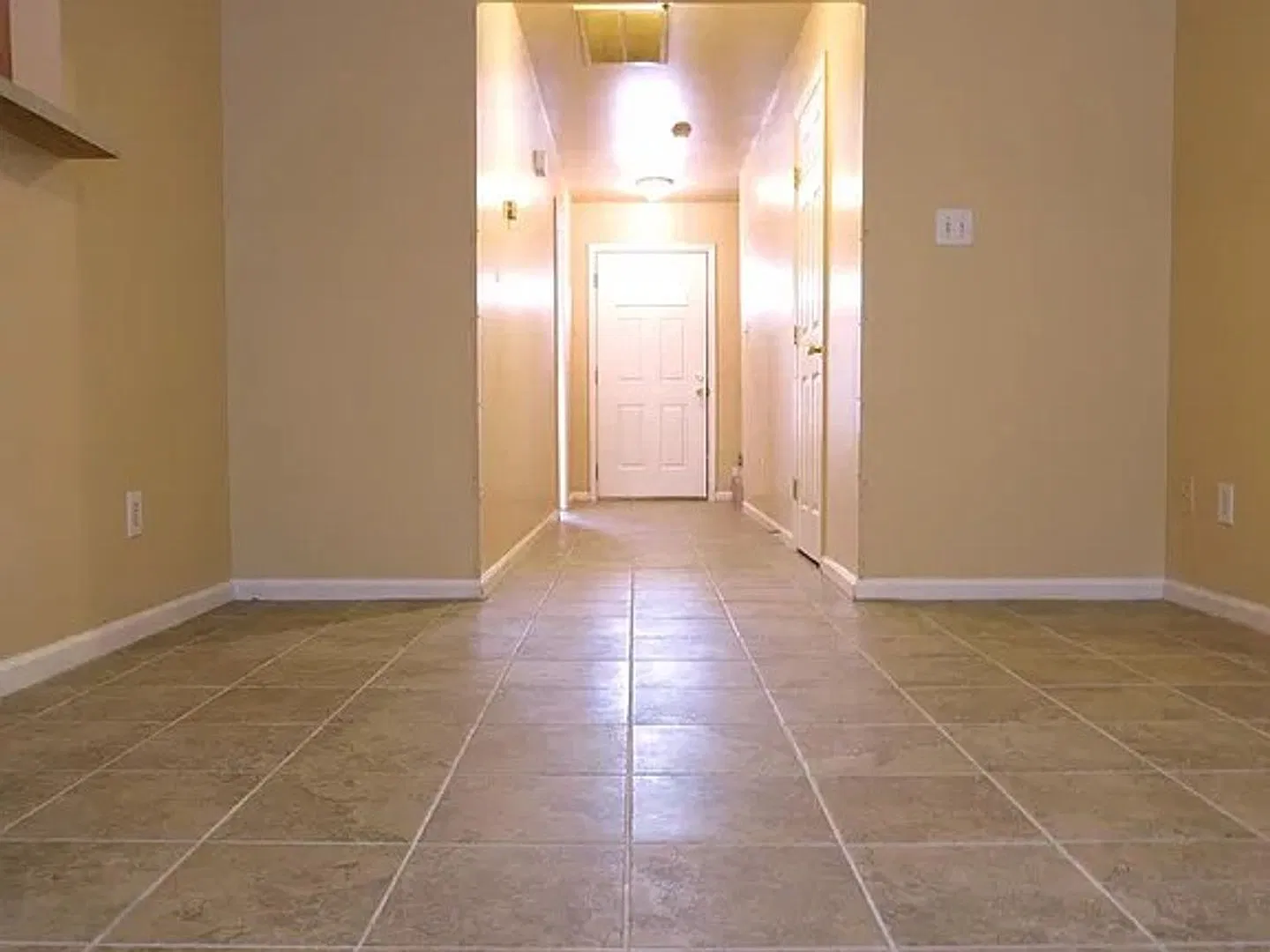 Great 3BD/3BA townhome near downtown Raleigh! — Photo 3
