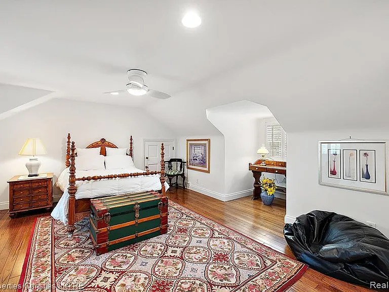 275 Barden Rd — Photo 33