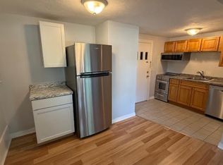 15 Lawrence St APT 5, Waltham, MA 02451