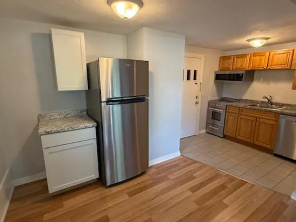 15 Lawrence St APT 5, Waltham, MA 02451