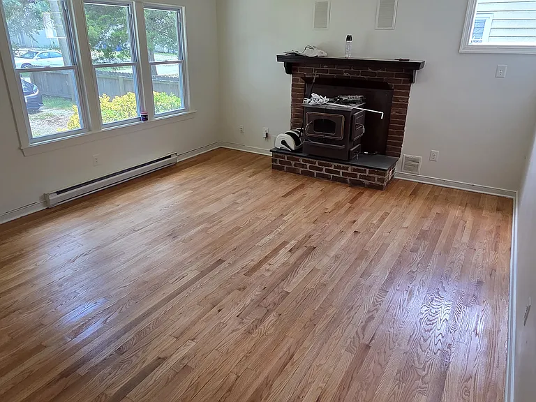 8 N Fern Ave — Photo 4
