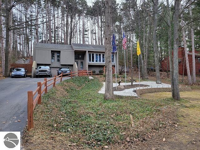 1st image of 3344 Hardwood Dr