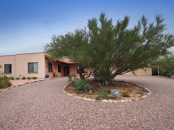 2nd image of 10561 E Placita Loma Verde