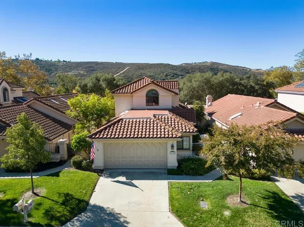 2533 Holly Valley Dr, Vista, CA 92084