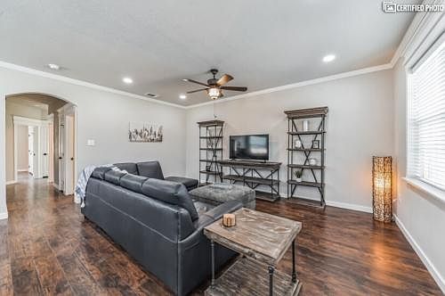 5th image of 224 Alves Ln #101