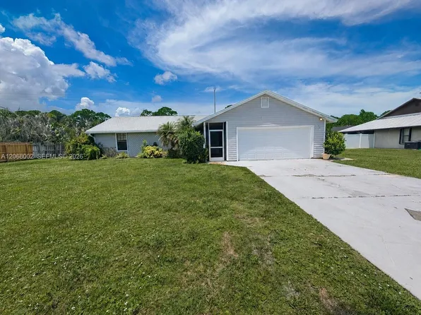 5601 Paleo Pines Cir, Fort Pierce, FL 34951