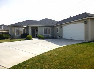 8501 W Bruneau Pl, Kennewick, WA 99336