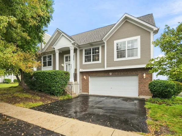 543 Silver Leaf Dr, Joliet, IL 60431