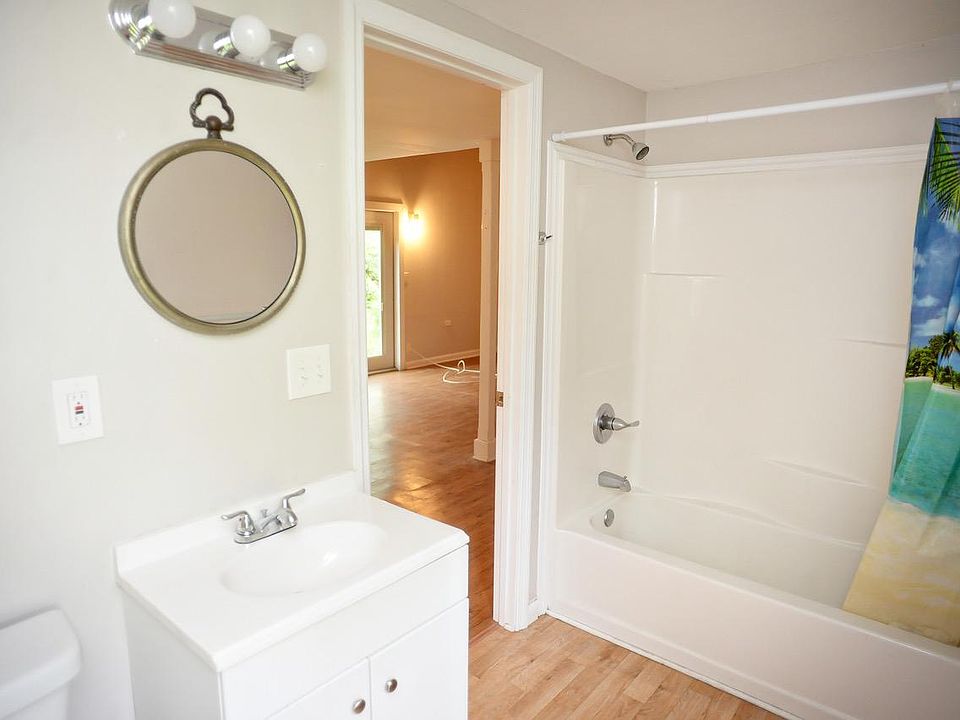 1st image of 23 Avery St #B