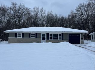 653 Chapel Ln, Campbell, OH