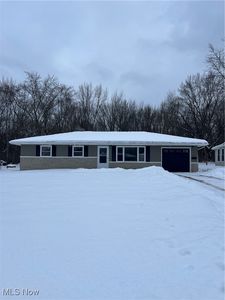 653 Chapel Ln, Campbell, OH, 44405