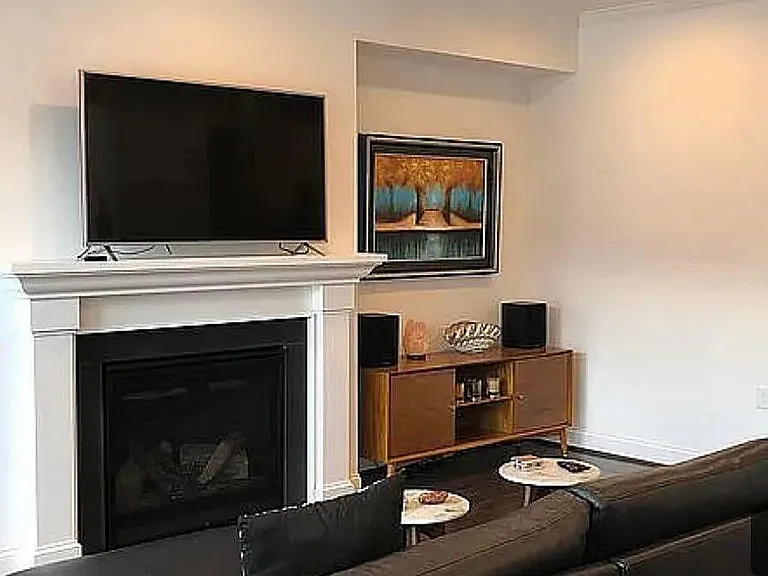 413 Old Farm Ln — Photo 5