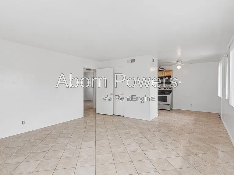 6 Riverside Blvd — Photo 2
