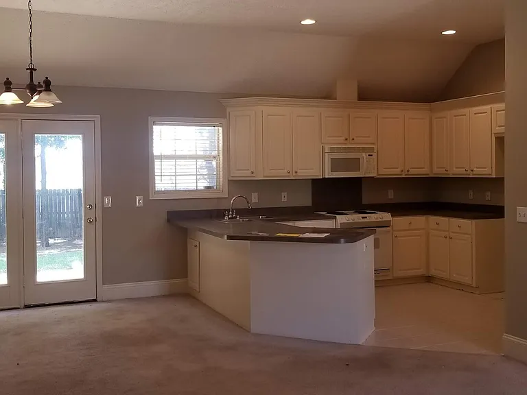 124 Hunters Row — Photo 16