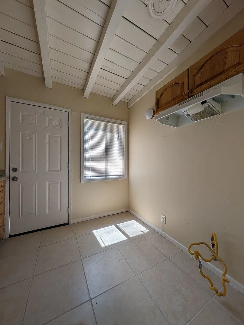 6637 Yucca Ave — Photo 4