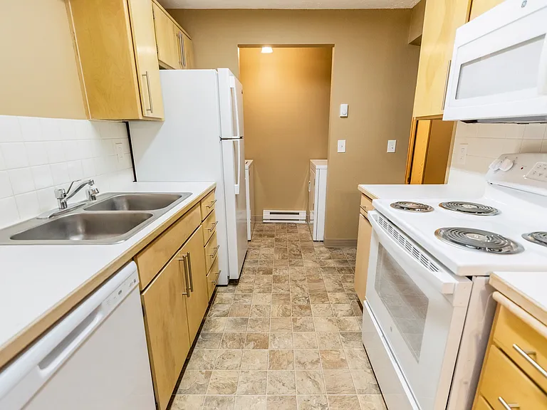 Graymayre Crossing Apartments — Photo 32