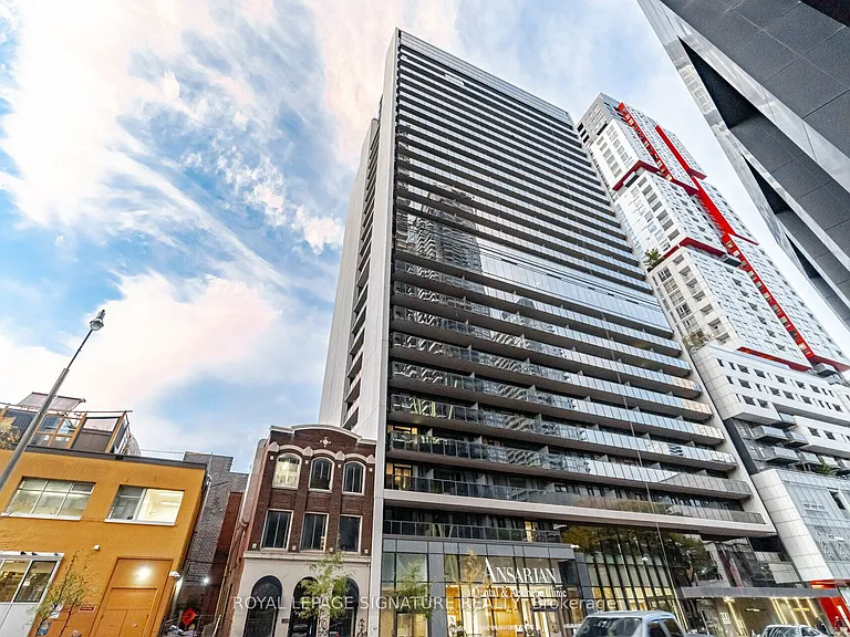 330 Richmond St W #811 — Photo 38
