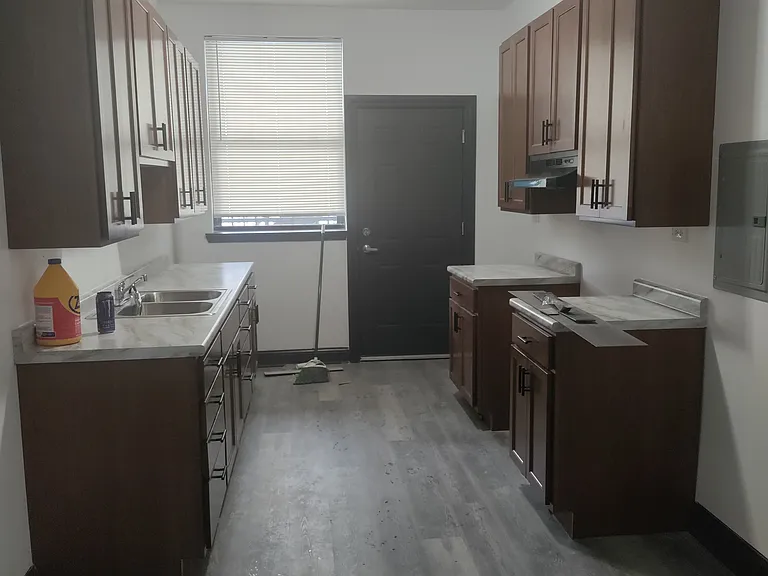 Unit 5706-1 Kitchen_01222024