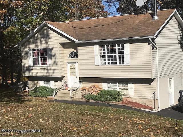 622 Lakeside Dr photo 1