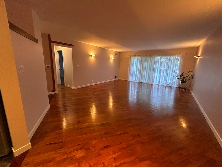 5400 Carriageway Dr — Photo 6