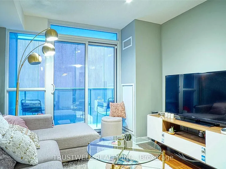 295 Adelaide St W #315 — Photo 3