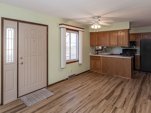 3rd image of 3590 Devils Glen Rd #0