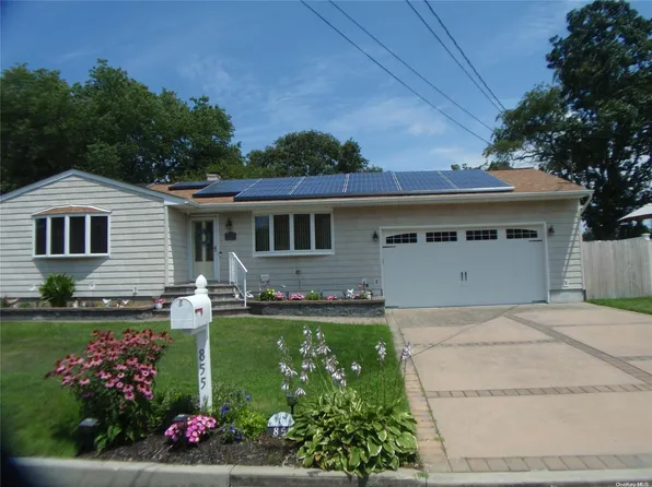 (undisclosed Address), Bohemia, NY 11716