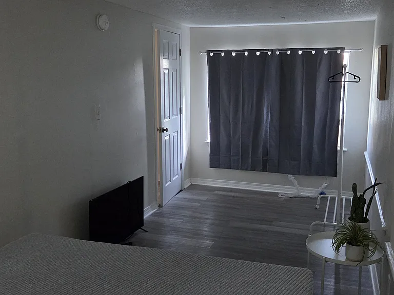 2608 W Jackson St #B — Photo 5