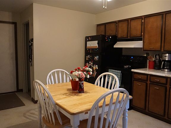 3rd image of 308 Lakewood Ln