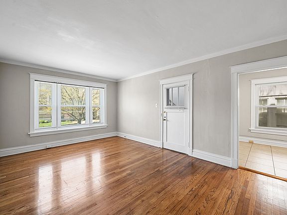 4th image of 726 Kingsland Ave #2