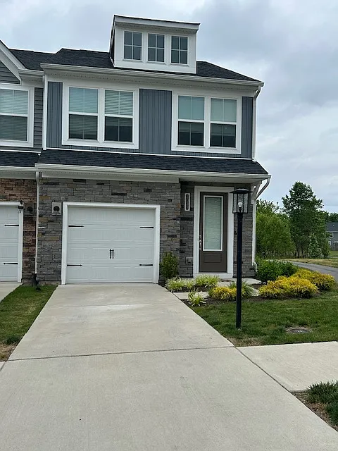 2032 Cedarbird Way