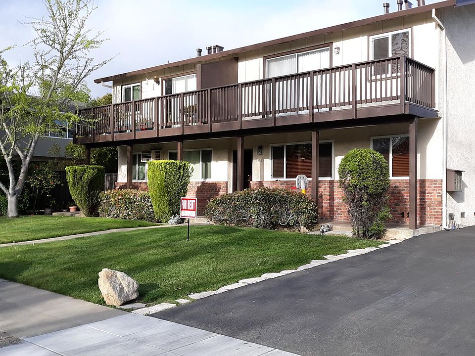 1st image of 109 Carlton Ave #2