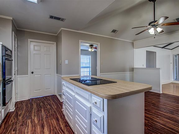5th image of 2520 Glen Forest Ln