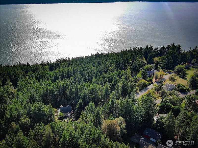 5th image of 999 Cape George Rd