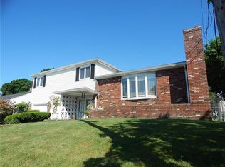 9 Baldwin St, Cumberland, RI 02864
