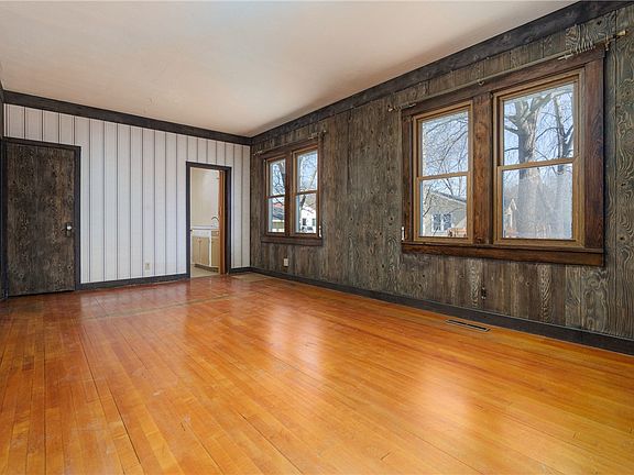 5th image of 236 McKinley Avenue