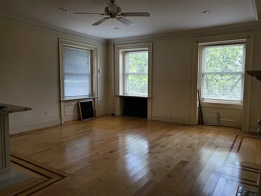 Rented by Frank Valvo Real Estate | media 4