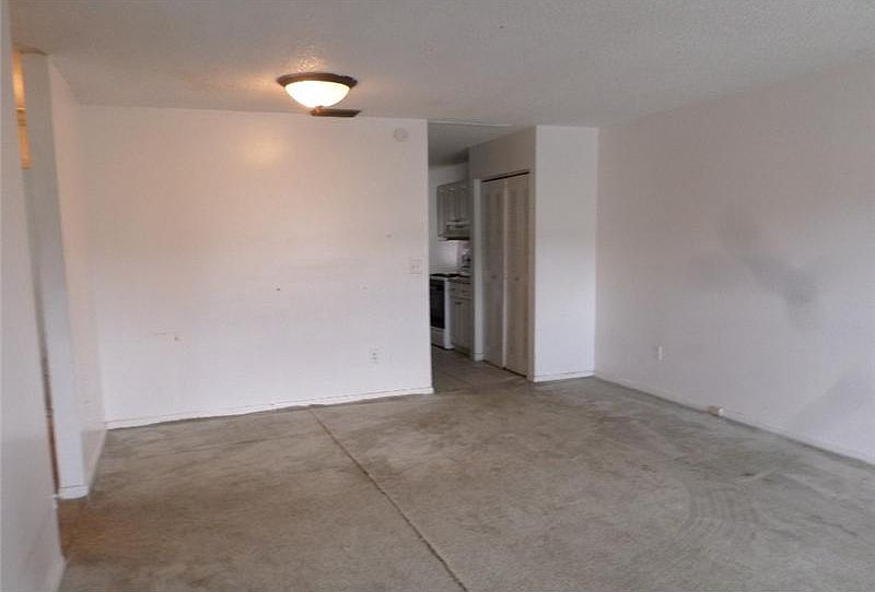 1st image of 3964 NW 181st Ln