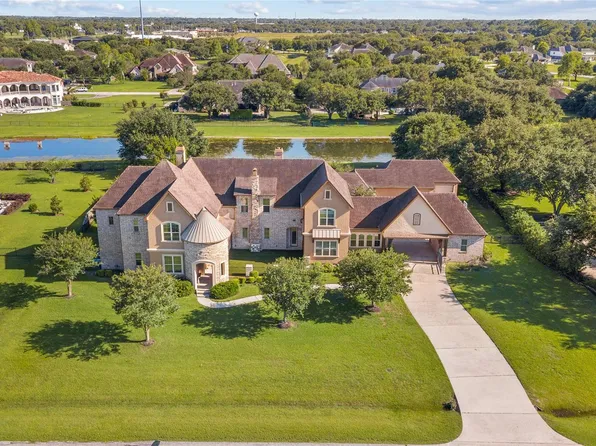 2419 Parrot Shell Ln, Richmond, TX 77406