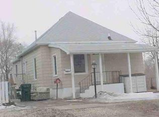 732 Willow St, Waterloo, IA 50703