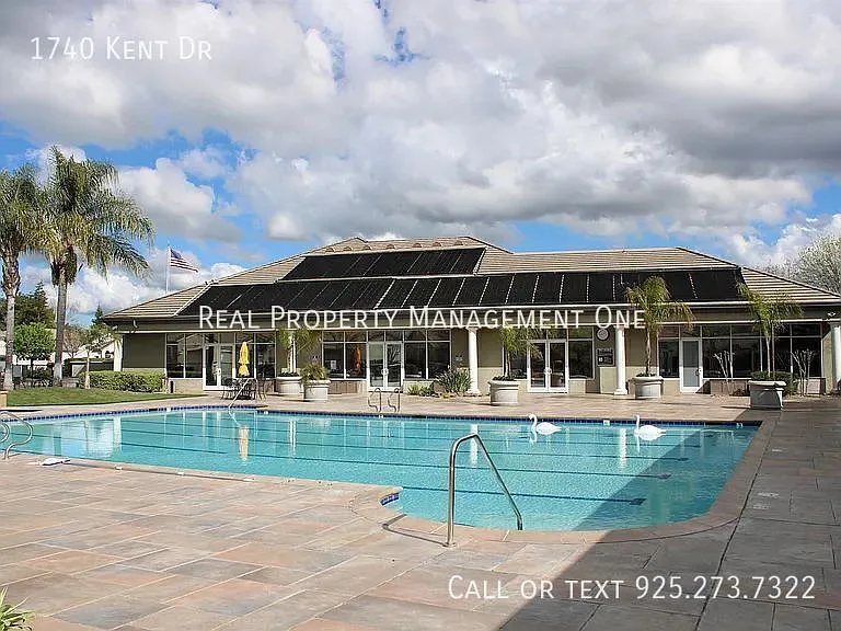 1740 Kent Dr — Photo 25