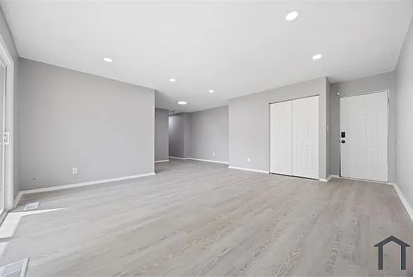 2503 Winchester St — Photo 9