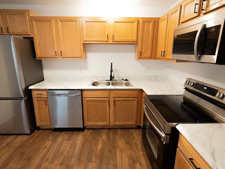12220 Apache Avenue — Photo 27