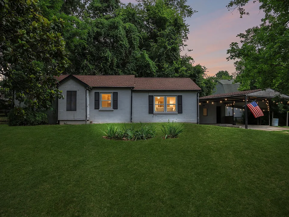 810 Velma Ln
