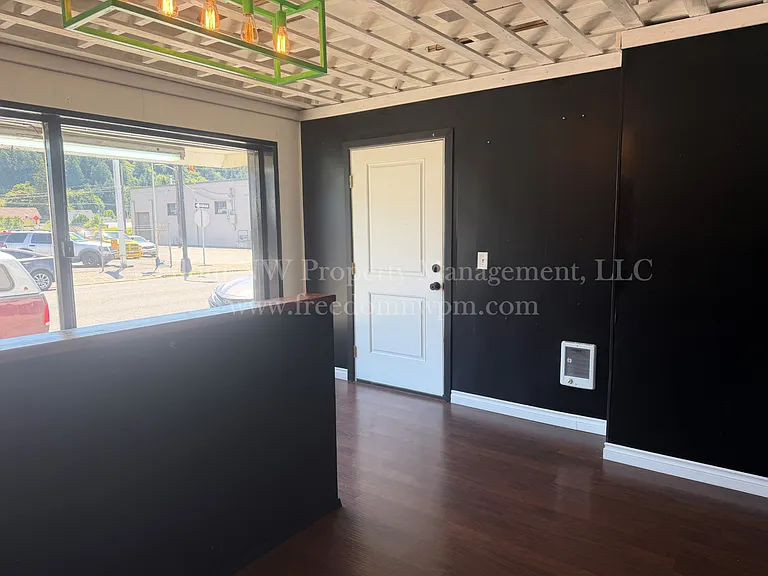 223 S Tower Ave #B — Photo 2