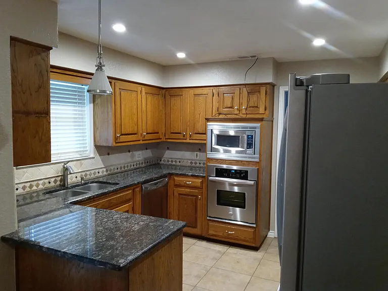 1802 Fairfax Cir — Photo 15