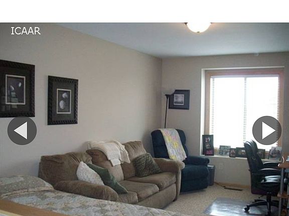 2nd image of 272 S Park Ridge Rd