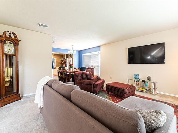 3rd image of 7512 Mesa Verde Trl