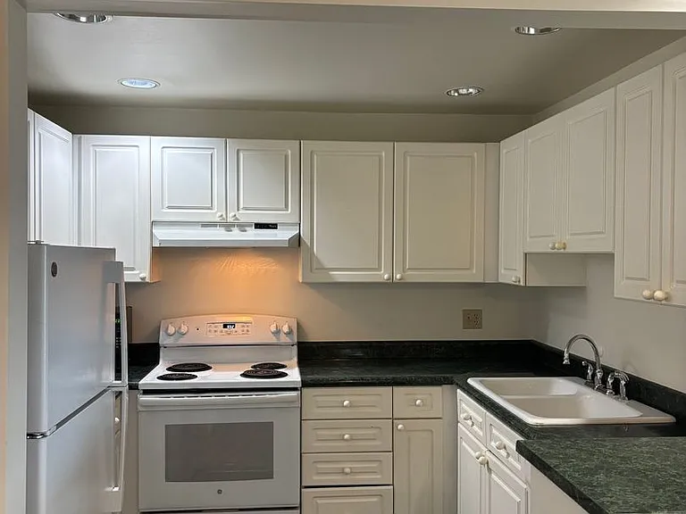 4208 Beach Drive — Photo 28